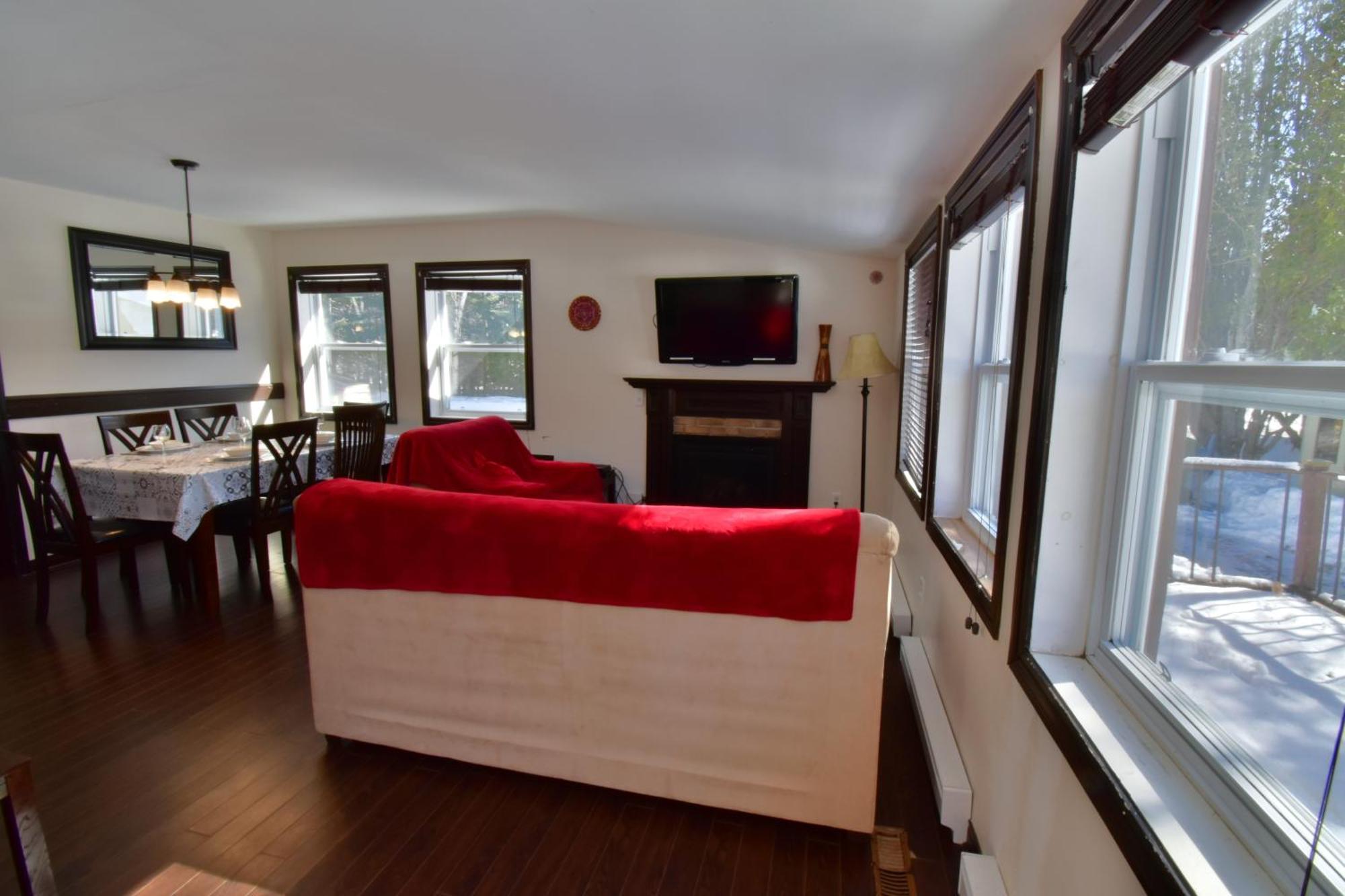 Emme Chalets Sainte-Lucie-de-Doncaster Ngoại thất bức ảnh